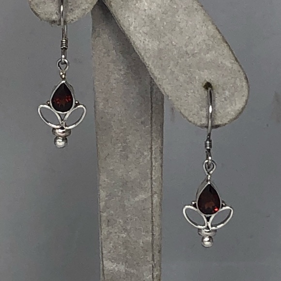 Vera Wolf Sterling Silver and Garnet Earrings - Picture 4 of 6